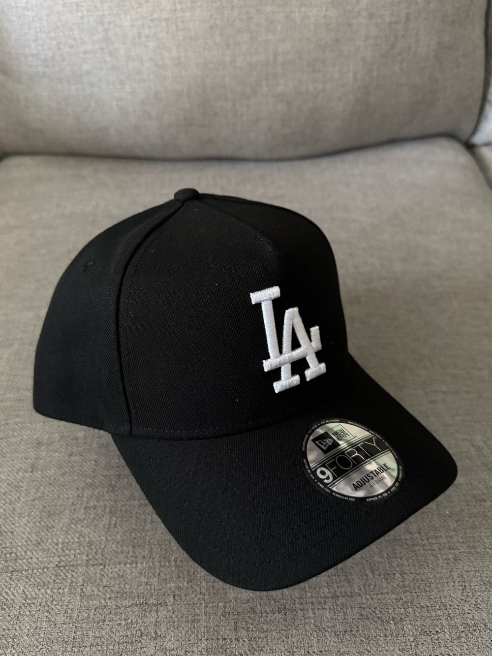 New Era Black Baseball Hat with White LA Dodgers✨